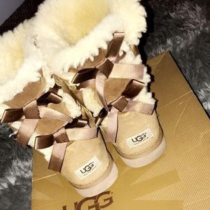 Chestnut Uggs "Bailey Bow"